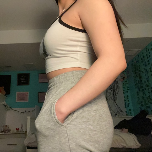 Popart Anime Lollipop Crop Tank - Picture 5 of 12